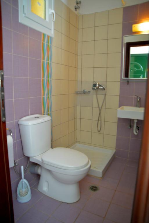 Krystallia Apartments Дассия Экстерьер фото